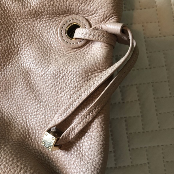 Tory Burch leather tote 💗👜💗 - Picture 11 of 16